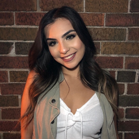 Meet your Posher, Jasmine - Picture 3 of 5